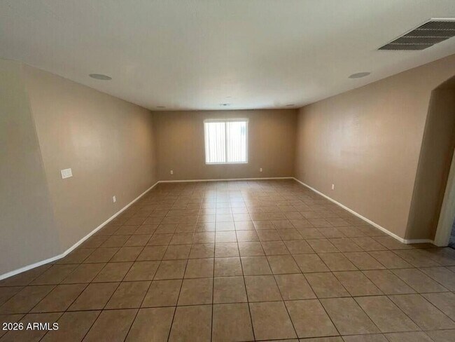 Foto del edificio - 7123 N 72nd Dr