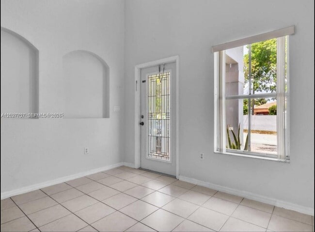 Foto del edificio - 16628 SW 47th Terrace