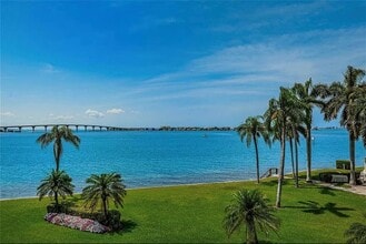 Building Photo - 6287 Bahia Del Mar Cir N