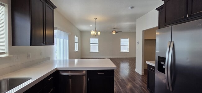 Building Photo - 4697 Breezy Patch Rd