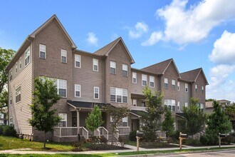 Building Photo - 601 Ries Ave