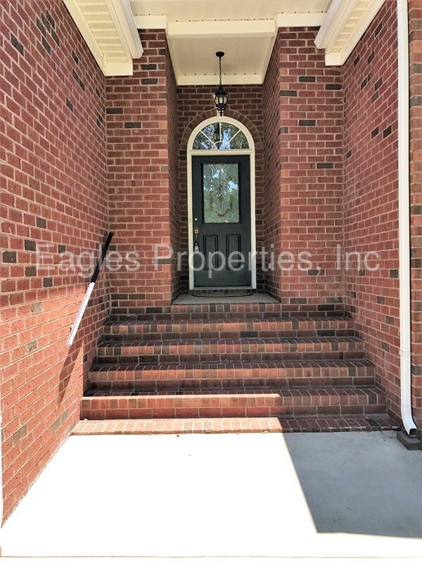 Building Photo - 206 Commonsgate Dr