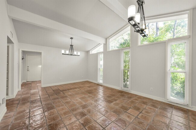 Building Photo - 4707 Nenana Dr