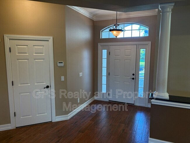 Foto del edificio - 878 Oakbranch Pl
