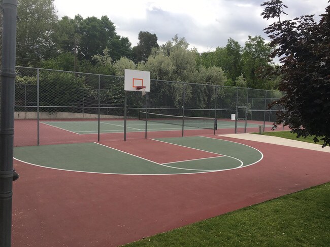 sport/Tennis Court just across unit. - 4650 Quail Park Dr