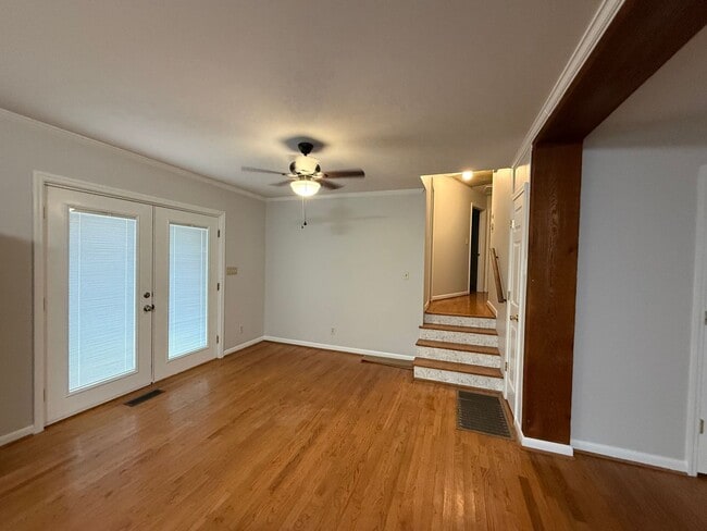 Foto del edificio - 2118 Glen Davis Rd