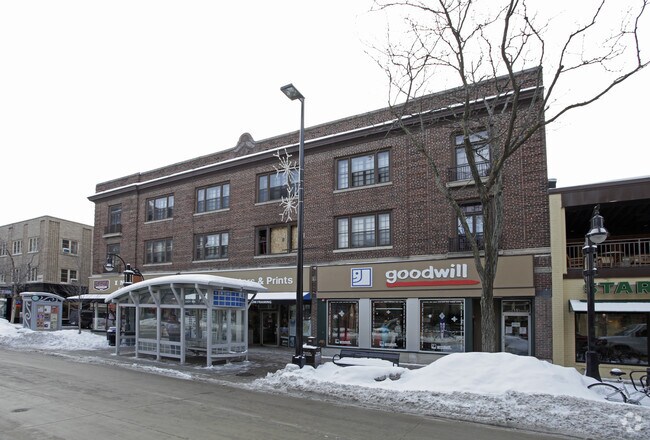 Building Photo - 639-651 State St