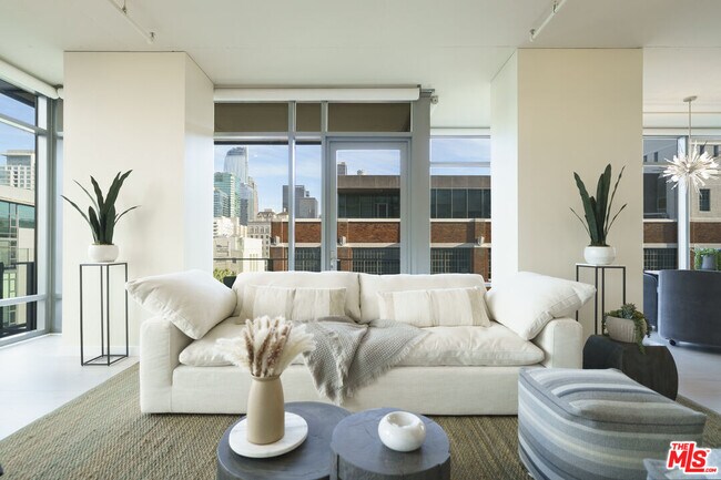 Foto del edificio - 1100 S Hope St