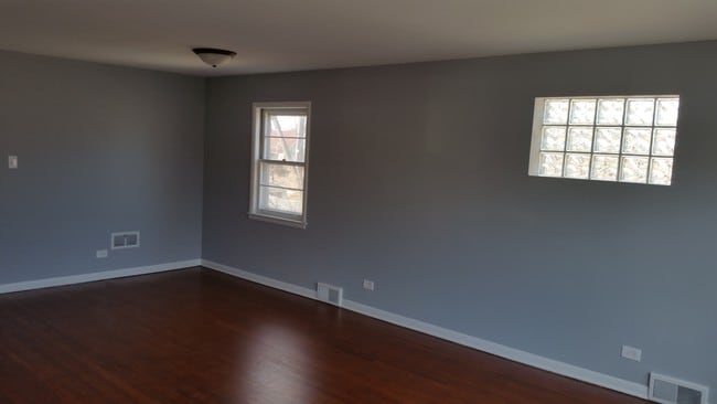 Living room & Dining room - 5612 Central N Ave