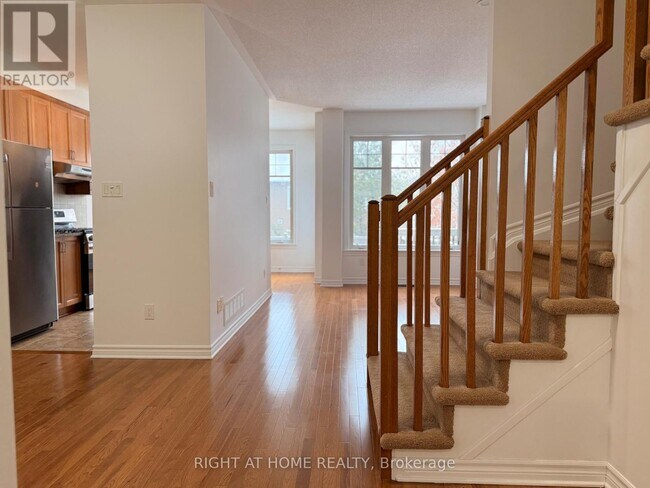 Building Photo - 412 Stalwart Crescent