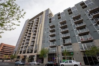 Building Photo - 353 E Bonneville Ave