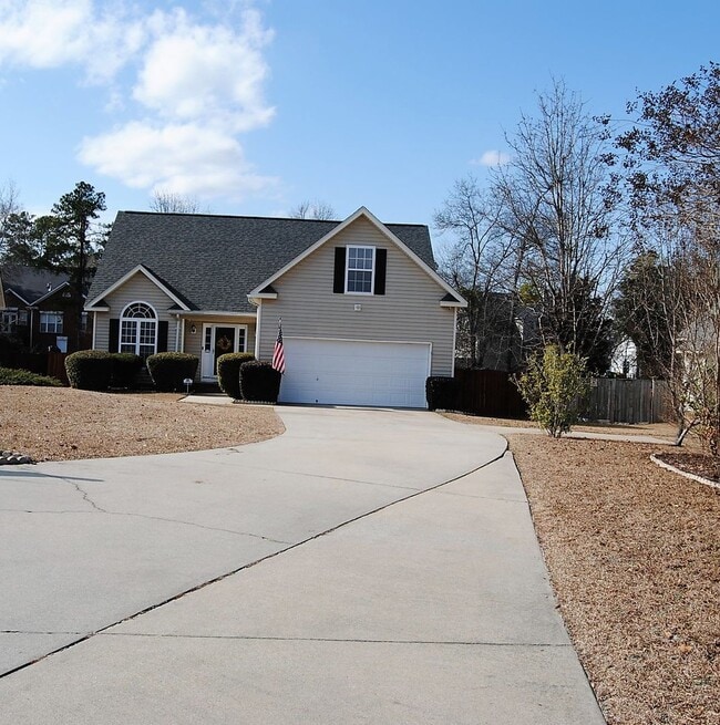 Building Photo - Wonderful Home in the Willow Lakes Community!