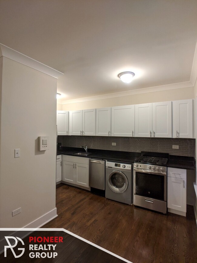 Foto del edificio - 2127 N Dayton St