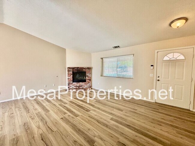 Building Photo - 16814 Cactus St