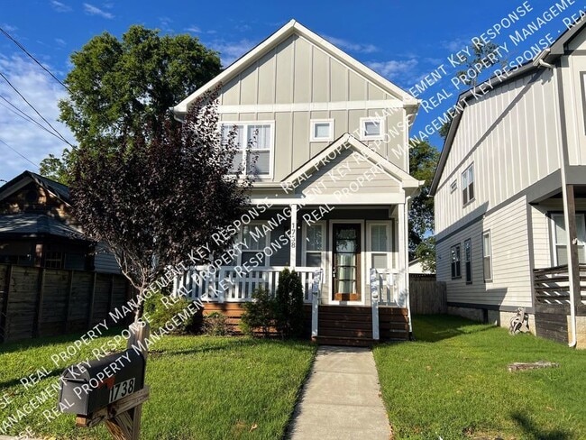 Building Photo - Beautiful 3 bedroom 2.5 bath home in Bucha...