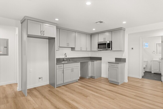 Foto del edificio - 4700 S Gramercy Pl