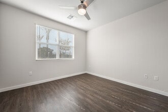 Interior Photo - Touchstone at South Mountain