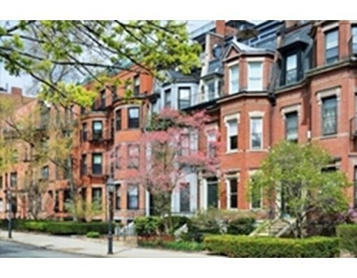 Building Photo - 231 Commonwealth Ave