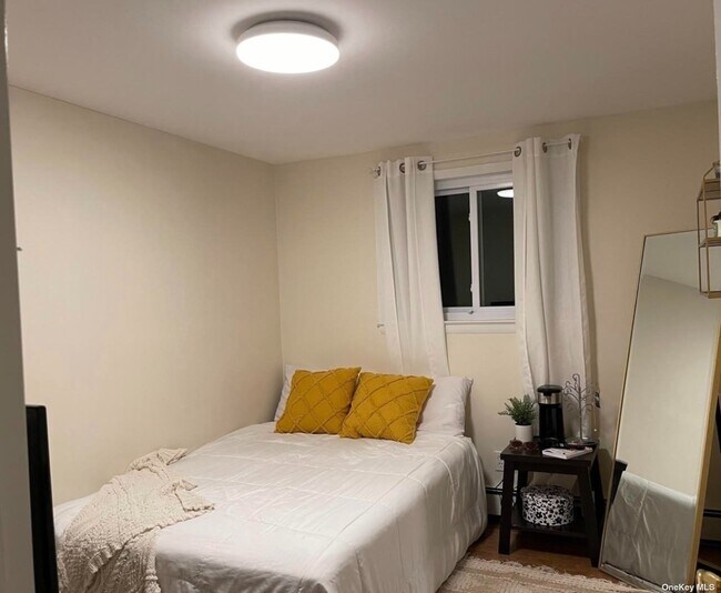 Foto del edificio - 270 W Pine St