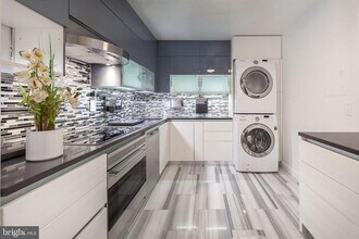 Building Photo - 5902 Mt Eagle Dr