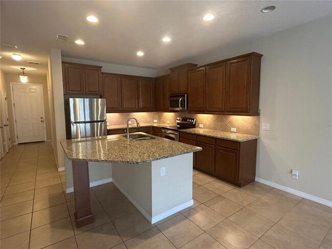 Building Photo - 11213 Grander Dr