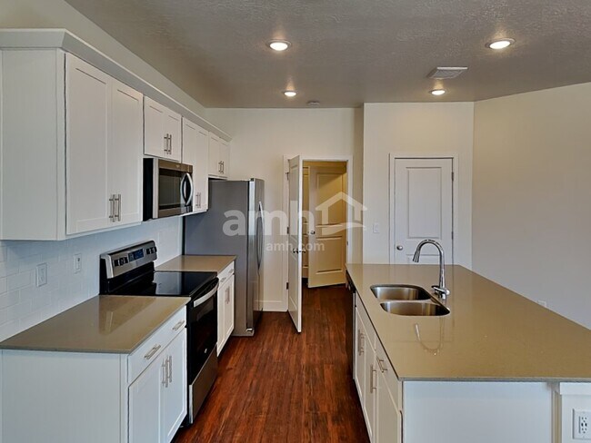Building Photo - 1196 Redbud Drive