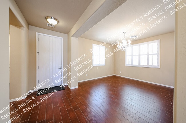Building Photo - 3575 S Jasmine Dr