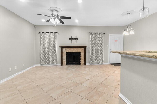 Building Photo - 7339 Regency Square Ct