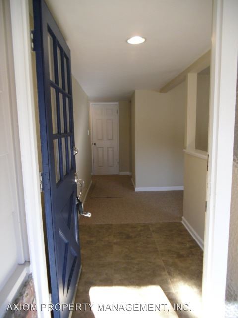 Building Photo - 5533 White Fir Way