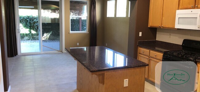 Foto del edificio - Appointment Only Do Not Disturb Occupants....