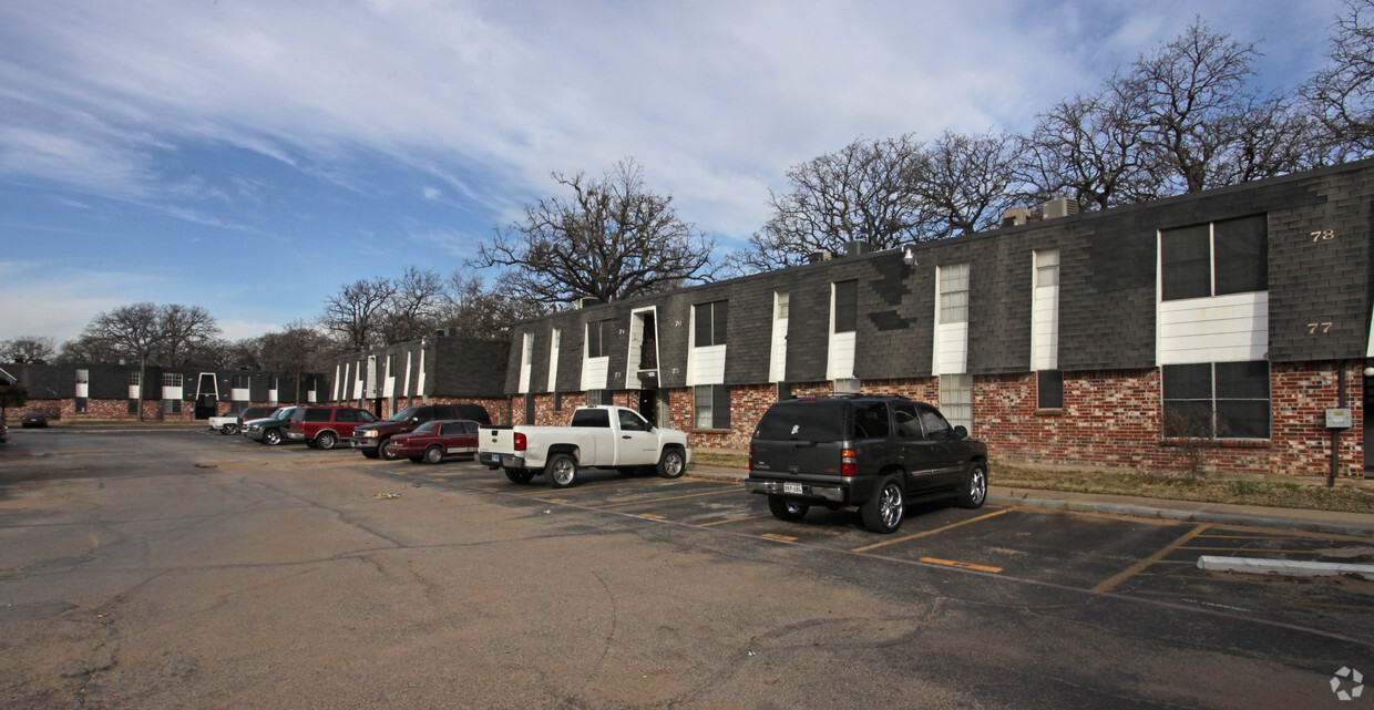 Primary Photo - Springdale Apartments