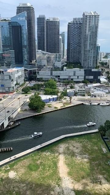 Building Photo - 350 S Miami Ave