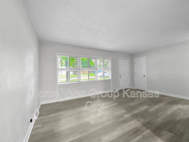 Building Photo - 11414 Corrington Ave
