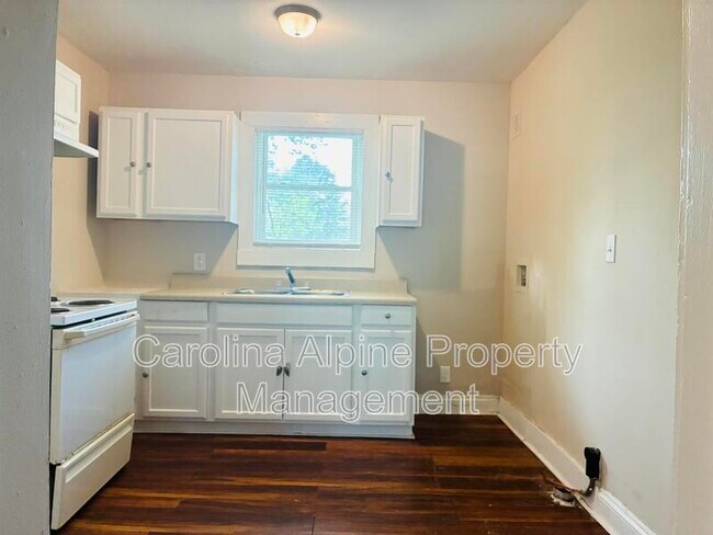 Foto del edificio - 606 S Ellis St