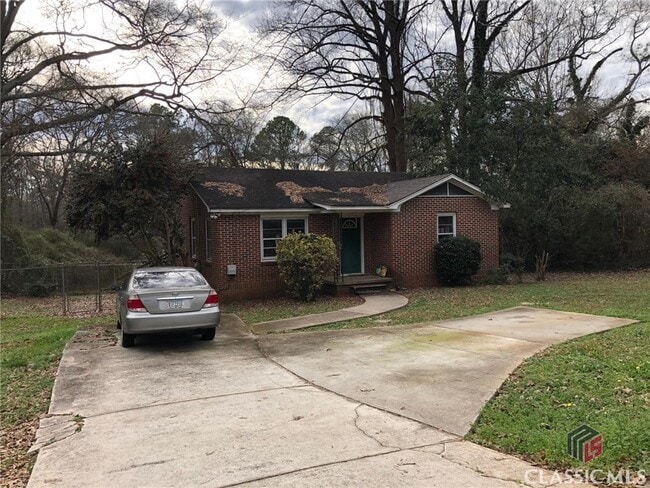 Building Photo - 135 Appleby Dr