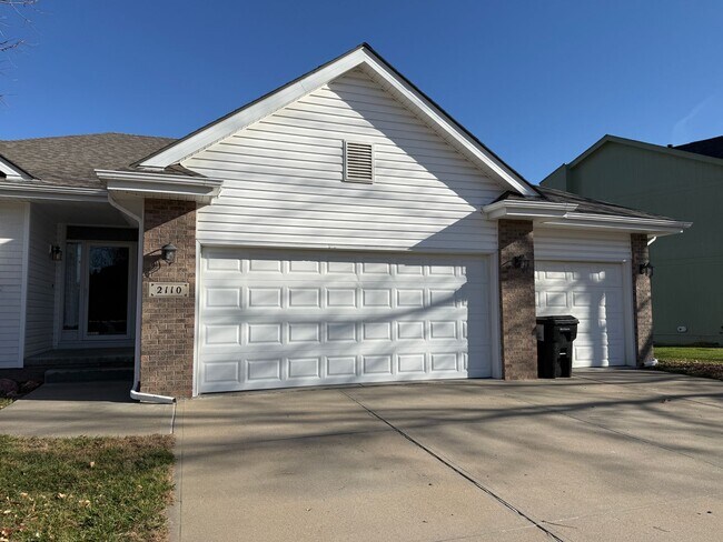 Foto del edificio - 2110 John St