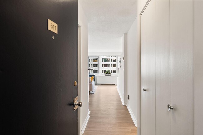 Foto del edificio - 1330 New Hampshire Ave NW