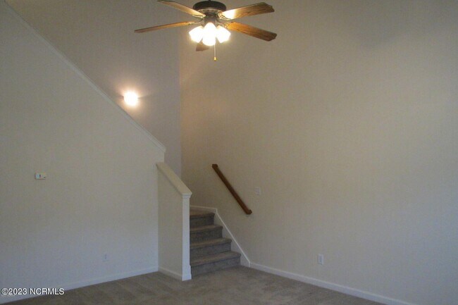 Building Photo - 173 Kelly Cir
