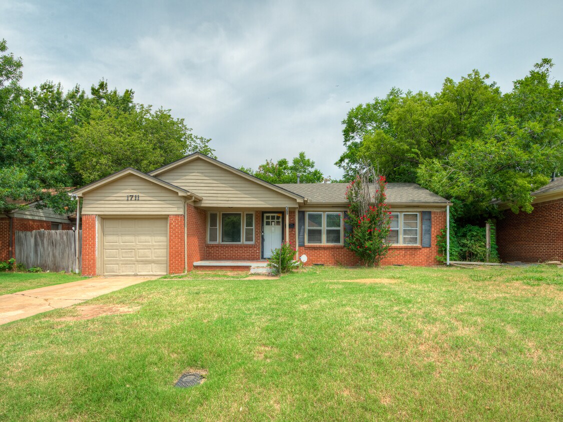 Foto principal - 1711 Brighton Ave