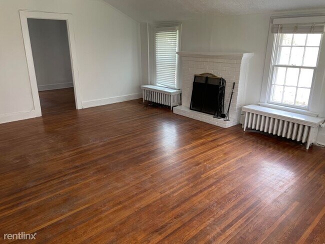 Building Photo - 4318 9th St S