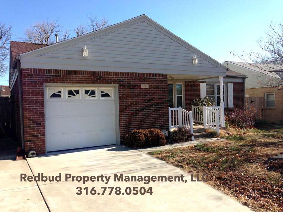 Primary Photo - 1628 S Windsor Rd
