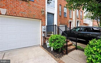 Building Photo - 9963 Fragrant Lilies Way