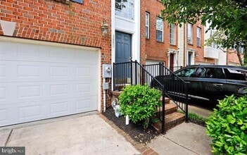 Building Photo - 9963 Fragrant Lilies Way