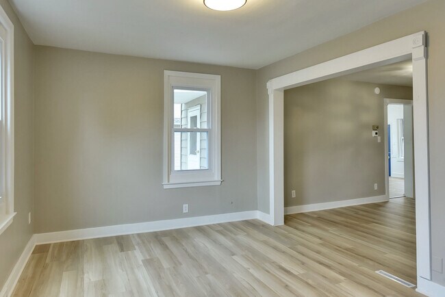 Foto del edificio - 830 S 50th St