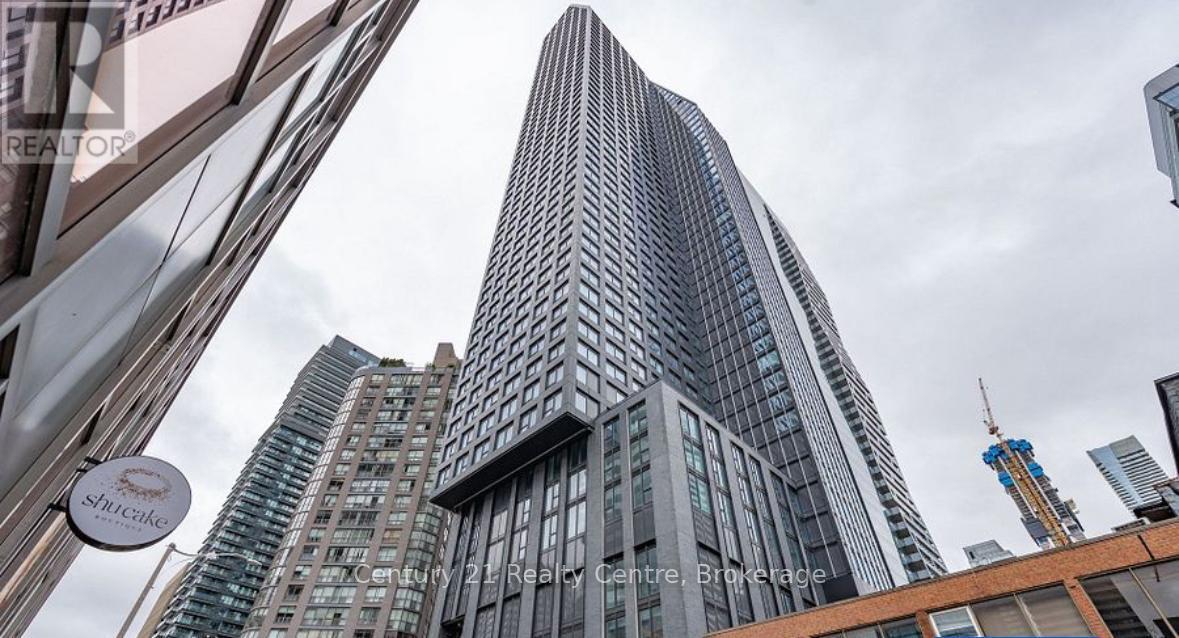Photo principale - 8-3908 Wellesley St W