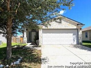 Building Photo - 777 Great Oaks Dr