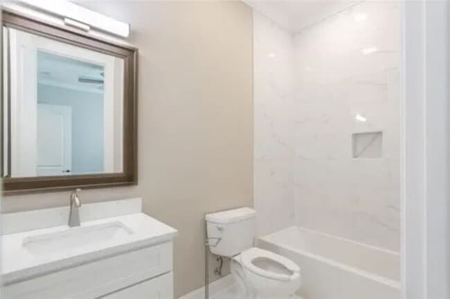 Foto del edificio - 2323 Leonidas St