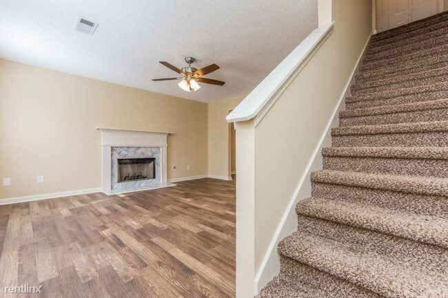 Foto del edificio - 112 Bainbridge Ct