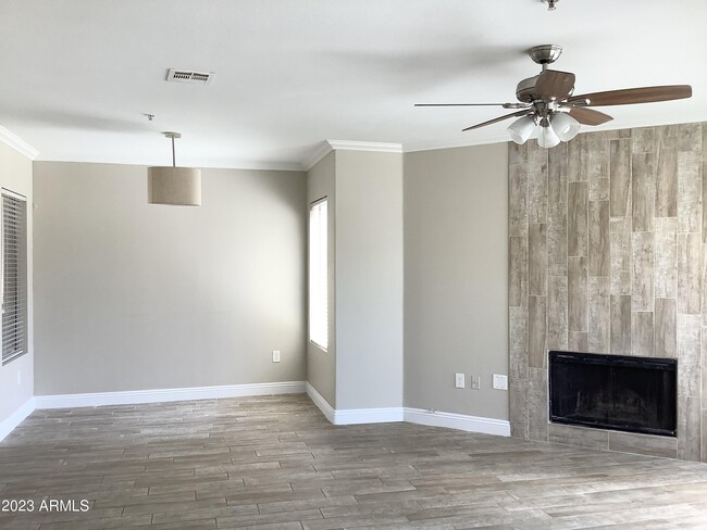 Foto del edificio - 7575 E Indian Bend Rd