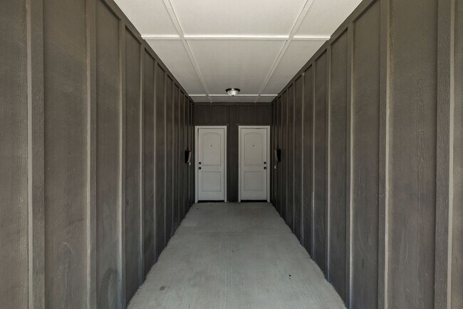 Building Photo - P.57 Kode Properties LLC 3507 - 3509